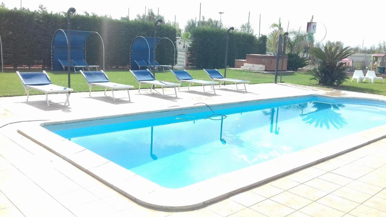 Oasi Degli Angeli Hotel Zapponeta Eksteriør billede
